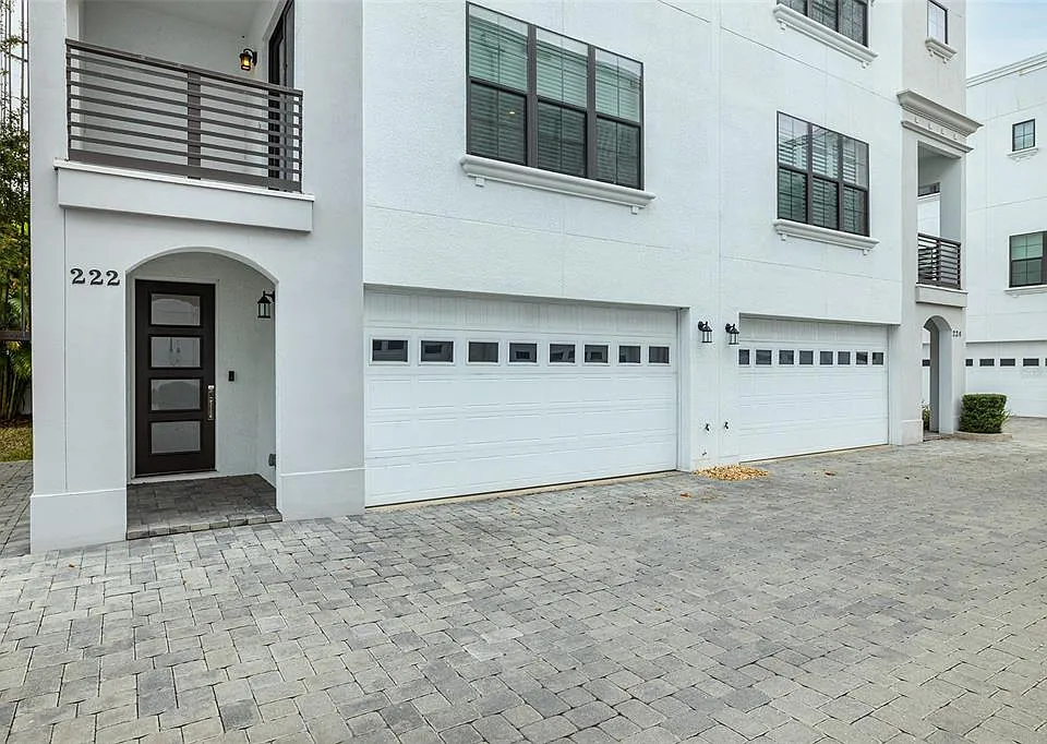 222 S Audubon Ave