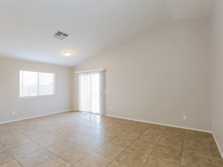 21861 W Mohave St — Photo 8