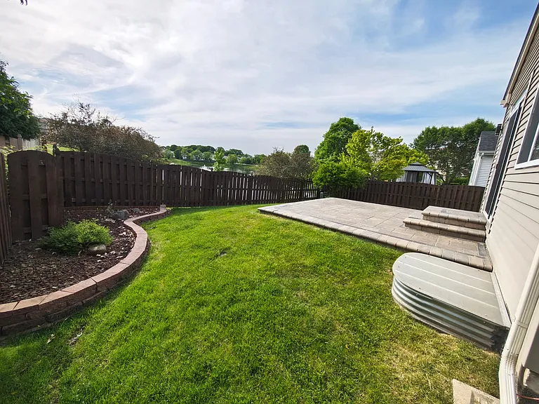 1028 N Cornerstone Dr — Photo 4