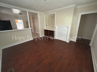 11 Gay St, Newnan, GA 30263