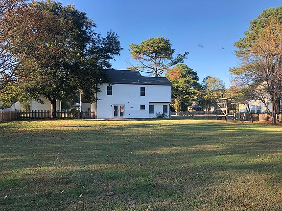 5th image of 305 Susan Newton Ln