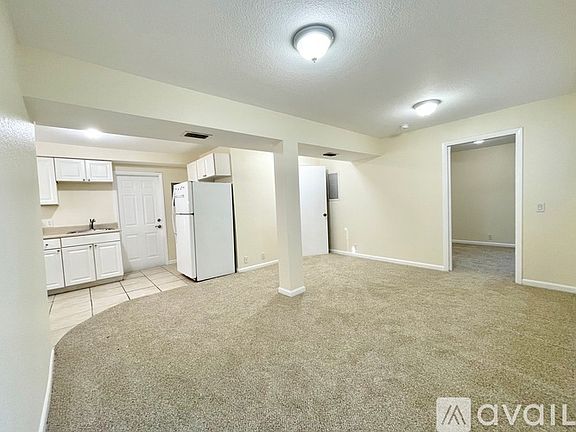 3rd image of 705 Fernwood Dr