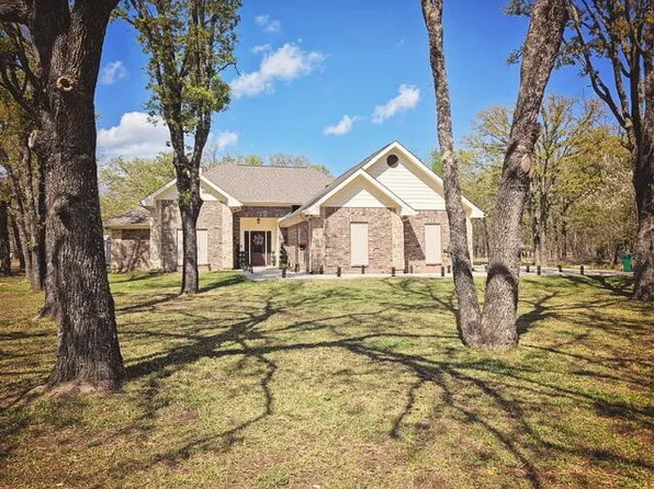 15994 Maple Ln, Malakoff, TX 75148