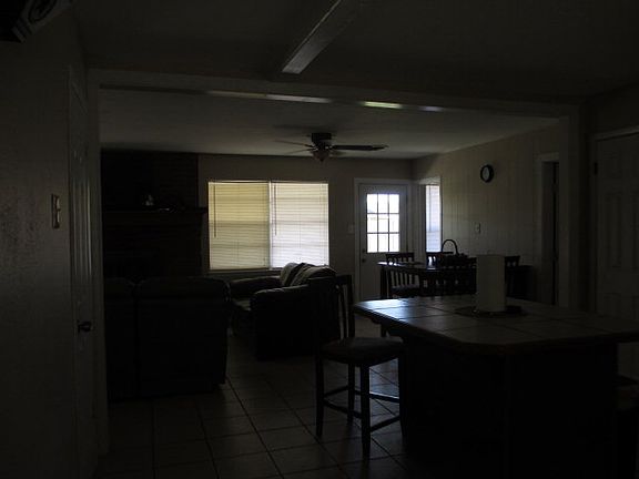 3rd image of 4701 Laura Dr