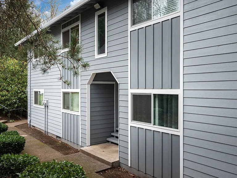Meadow View | Exterior Clubhouse and Office