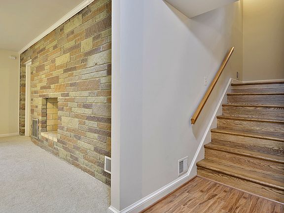 3rd image of 2922 Burtonhill Dr