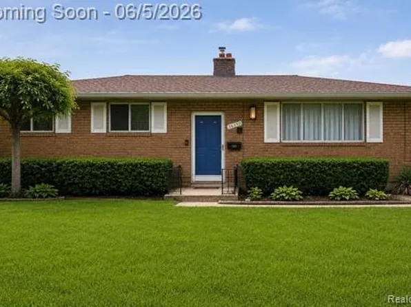 36250 Woodingham St, Clinton Township, MI 48035