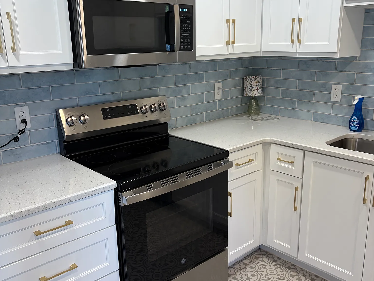 2 bed, 1.5 bath, $2,200 — Photo 4