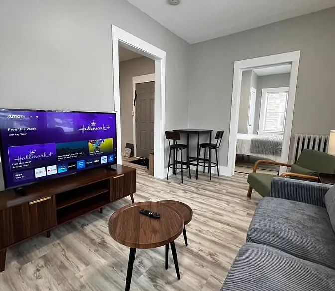 1 bed, 500 sqft, $1,100 — Photo 1