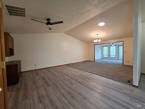 2nd image of 206 S Valley Dr