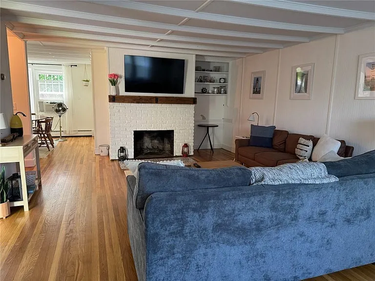 41 Dudley Ave — Photo 5