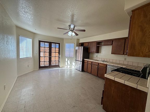 5th image of 1613 N Erwin St APT B