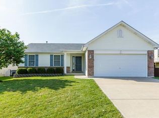 825 Homerun Dr, O'Fallon, MO 63366
