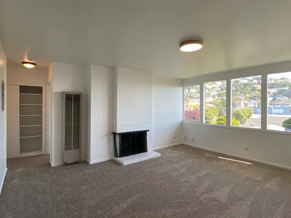 1br/1ba Charmer! Bay Views And Parking! Laundry On-Site! Balcony! Progressive, 321 Valley St, Sausalito, CA 94965