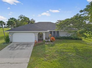 36 Bunker Ln, Rotonda West, FL 33947