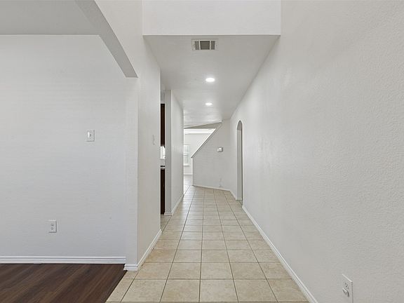 3rd image of 2476 French St