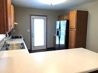 4th image of 2832 Cronin Dr