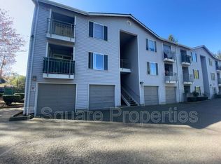 7041 S 116th Pl APT 302, Seattle, WA 98178