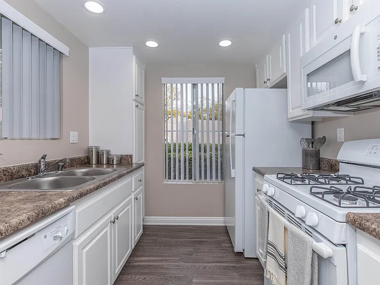 Villas Aliento Apartment Homes — Photo 12