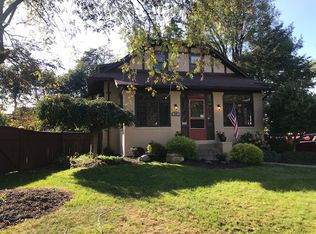 33 Shorewood Dr, Rochester, NY 14617