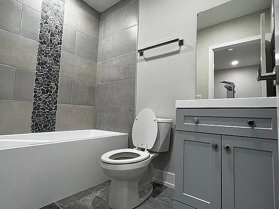 2nd image of 4229 Haverford Ave #1A