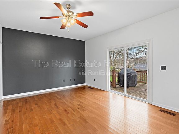 5th image of 1147 Coker Cir