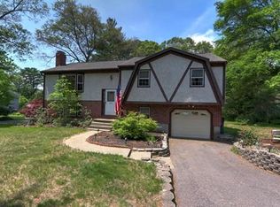 10 Charles River Rd, Medway, MA 02053