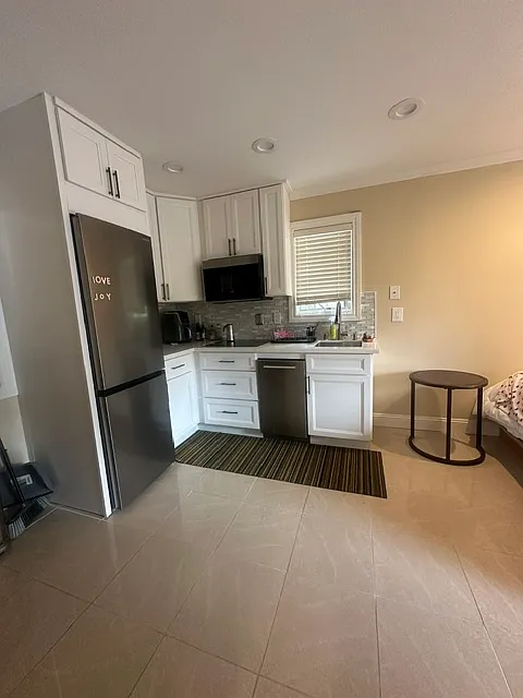 Studio, 500 sqft, $900 — Photo 1