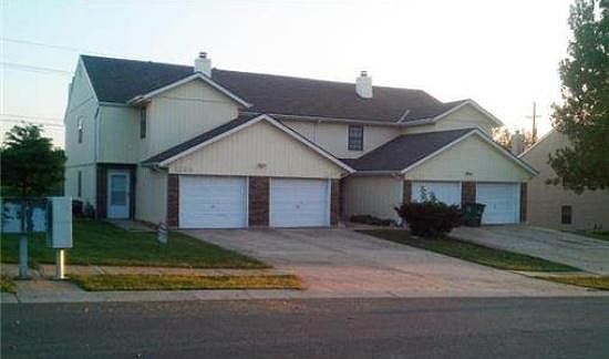 1st image of 1233 SE 8th St #1239