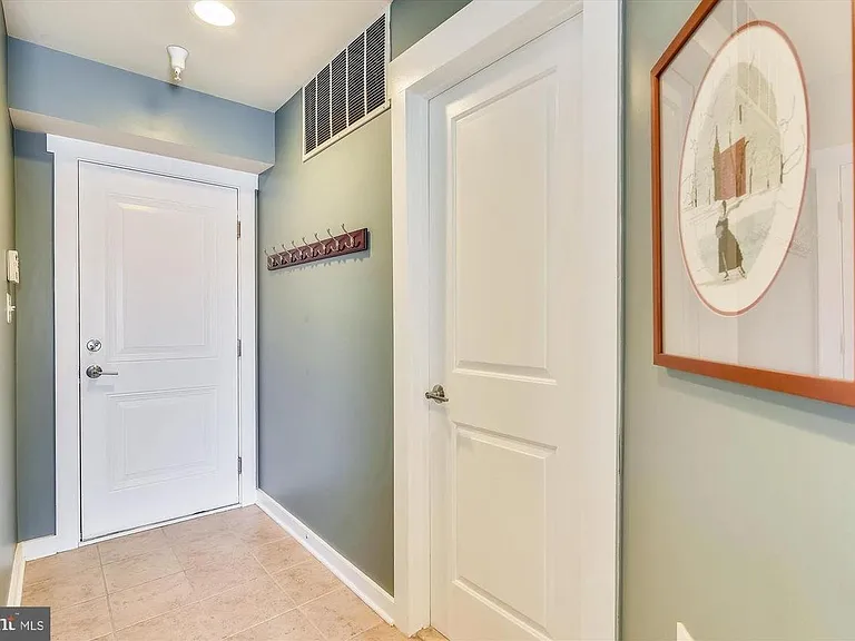 22483 Verde Gate Ter — Photo 4