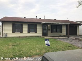 535 Saint James Ln, Cahokia, IL 62206