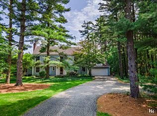 8307 Concord Dr, Woodstock, IL 60098