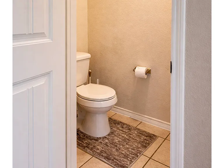 3209 Silver Springs Way — Photo 25