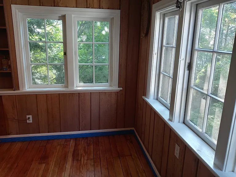 528 Glenwood Ave SE — Photo 3