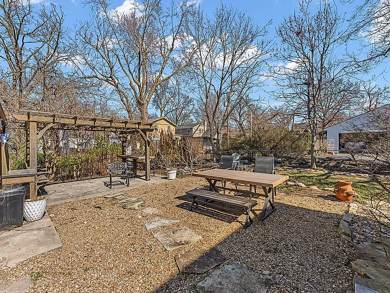 2716 SW 13th St — Photo 21