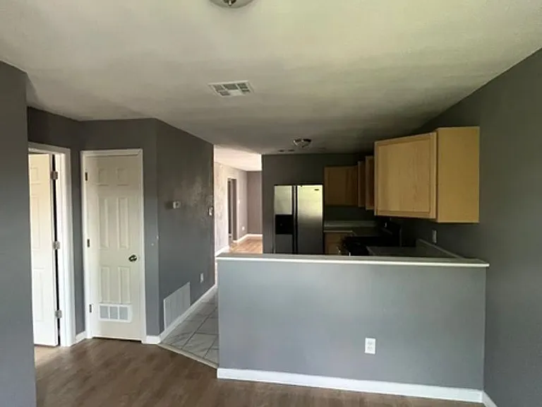 3303 Toledo Dr #D — Photo 6