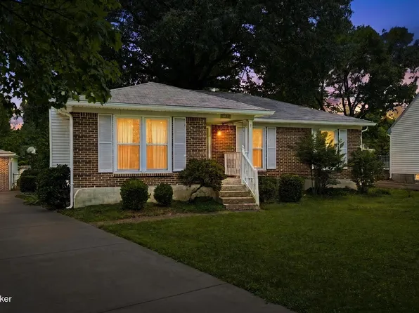 610 Stivers Rd, Woodlawn Park, KY 40207