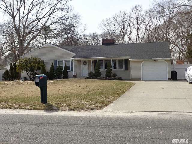 1st image of 182 N Evergreen Dr