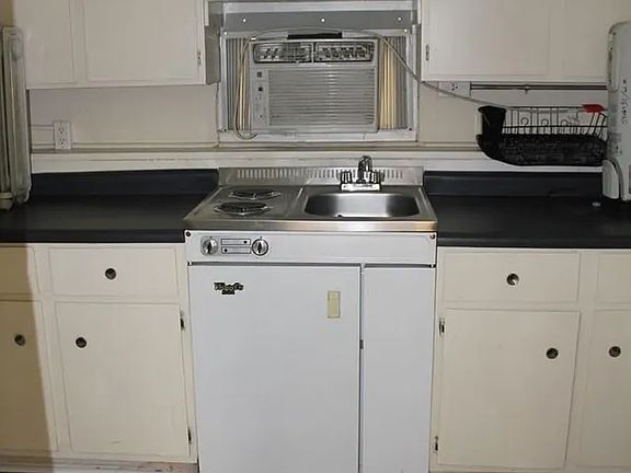 4th image of 364.5 Barber St