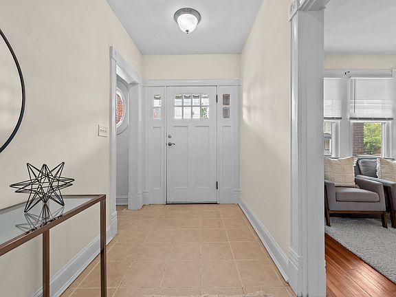3rd image of 273 Hatton St #1