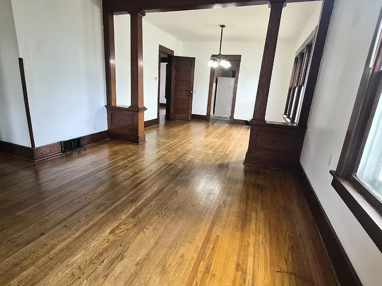 130 Rhey St — Photo 4
