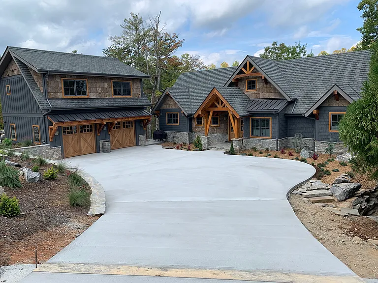 125 Bayshore Dr — Photo 1