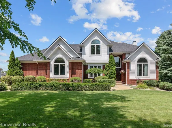 1477 Anchor Ln, Highland, MI 48356