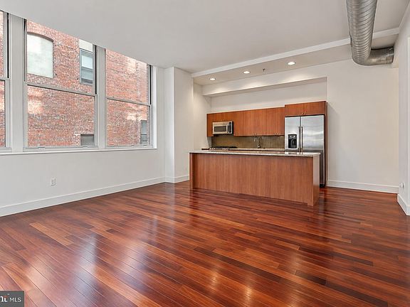 4th image of 1101 Locust St #2K