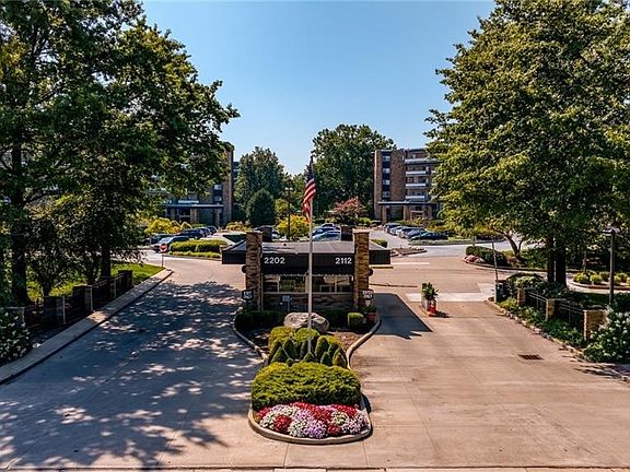 3rd image of 2112 Acacia Park Dr APT 312