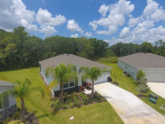 4th image of 13710 Woodbridge Ter