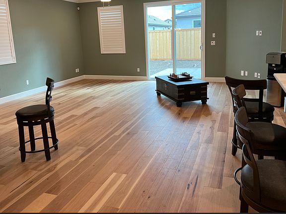 4th image of 657 Belmont Dr