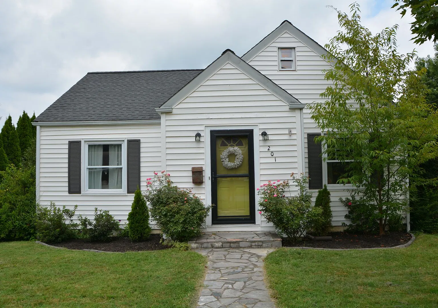 The Convenient Cottage- Furnished — Photo 2