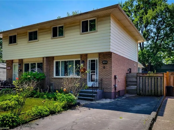 4433 Meadowvale Dr, Niagara Falls, ON L2E 5W8