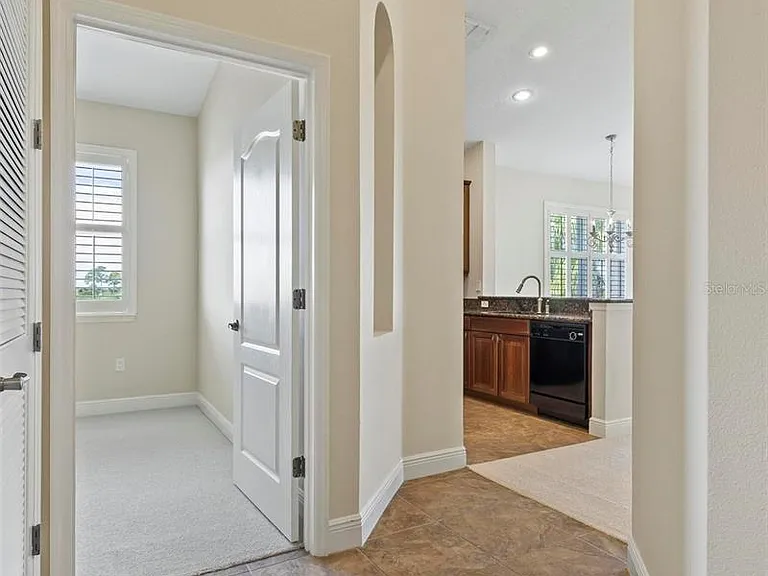 35 Riverview Bnd S #1841 — Photo 5